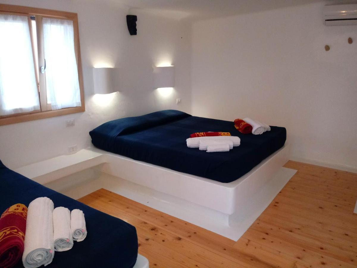 Porto Columbu - Perd'E Sali Casa Namaste B&B 외부 사진